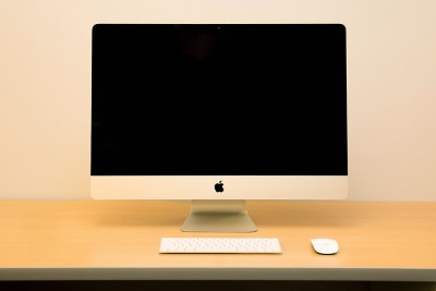 Macintosh Desktop Standard Package display