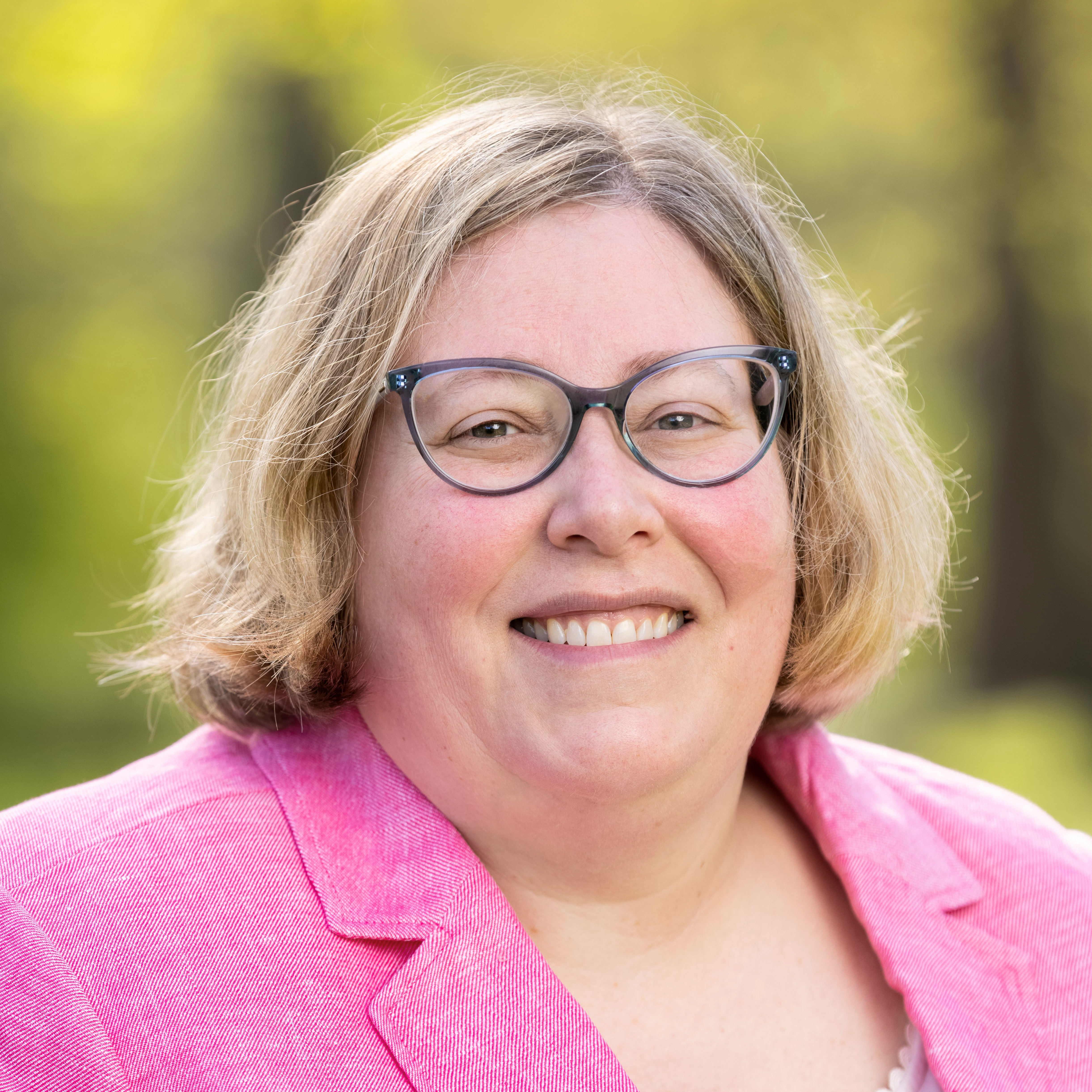 Sara Sampson headshot