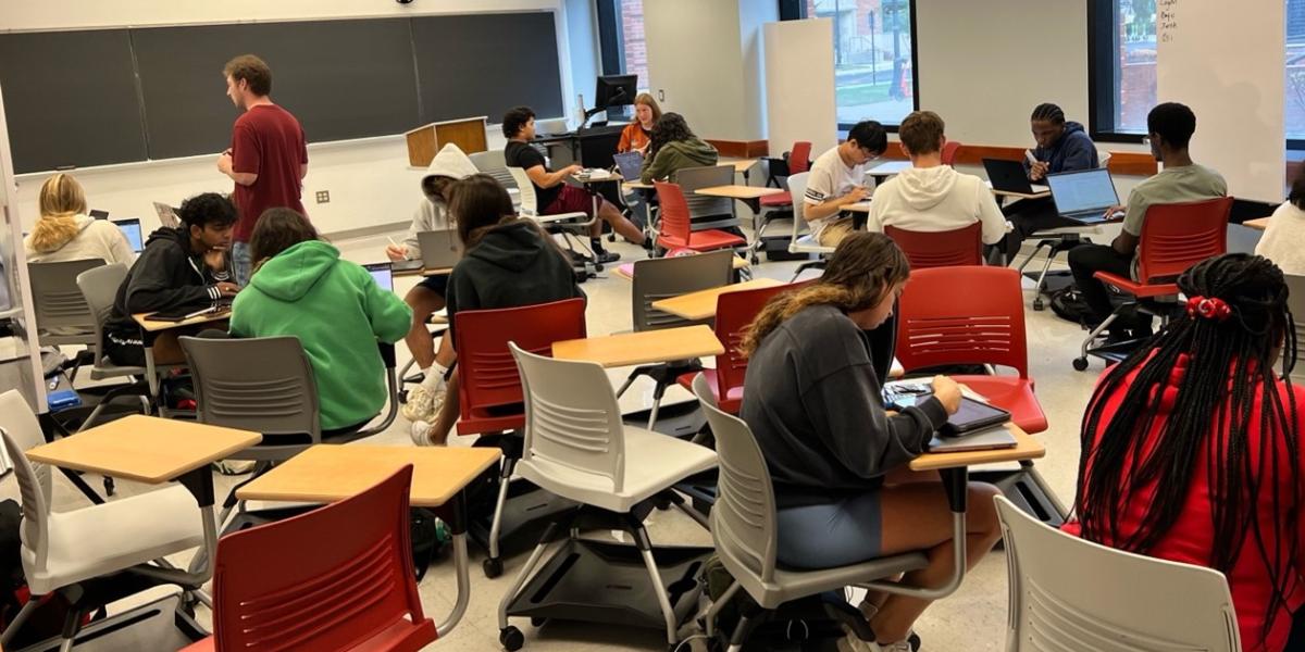 Instructor teaching in an active learning environment