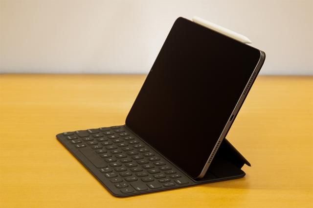 iPad Air right view