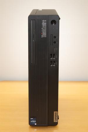 Windows desktop standard standing vertically front view